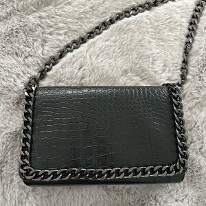 Missguided Black Croc-Embossed Crossbody Bag with Chain Trim